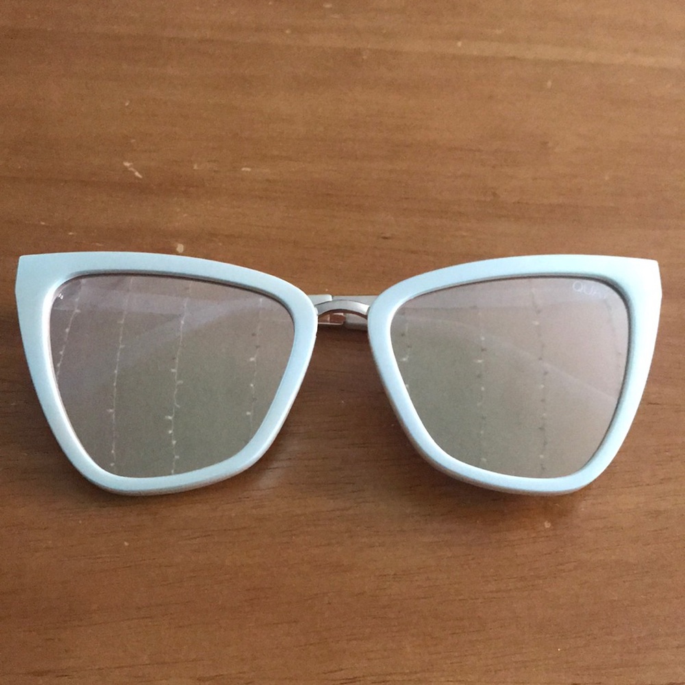 ‼️SALE‼️Quay Reina Sunglasses